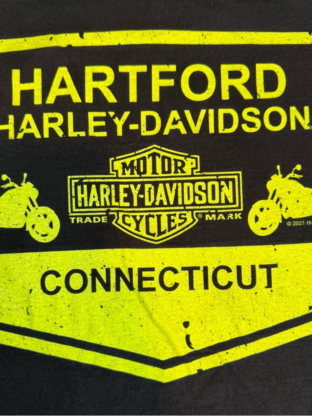 Harley-Davidson Hartford CT long sleeve shirt-size L(22x29x24.5)